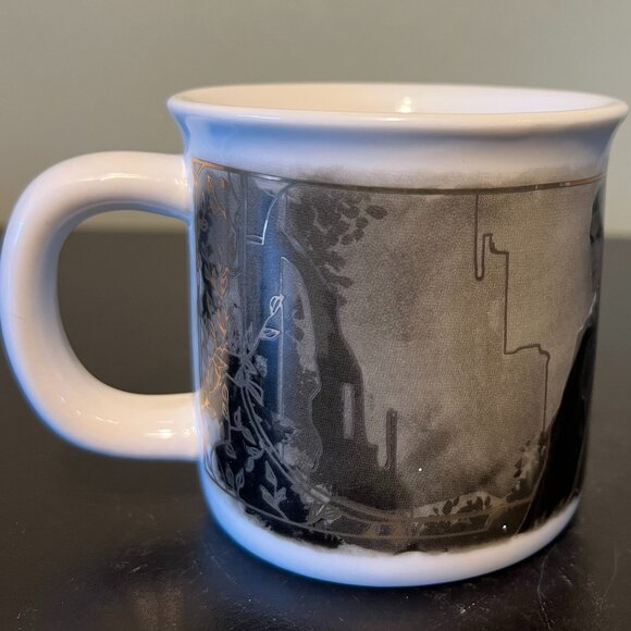 Fairyloot FROM BLOOD AND ASH  Mug ~ Artwork by Avendellart ~ Jennifer Armentrout - Picture 7 of 13